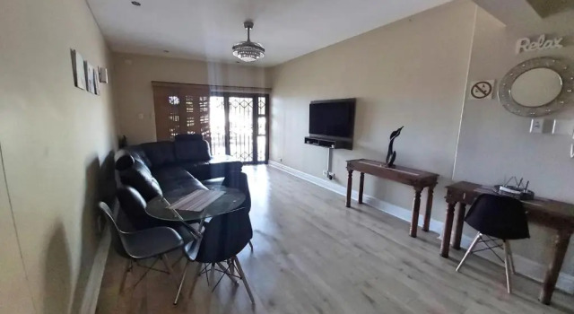Апартаменты с 3 комнатами Whale Rock, Modern Beachfront Apartment