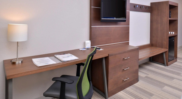 Двухместный номер Standard Holiday Inn Express Hotel and Suites Stevens Point by IHG