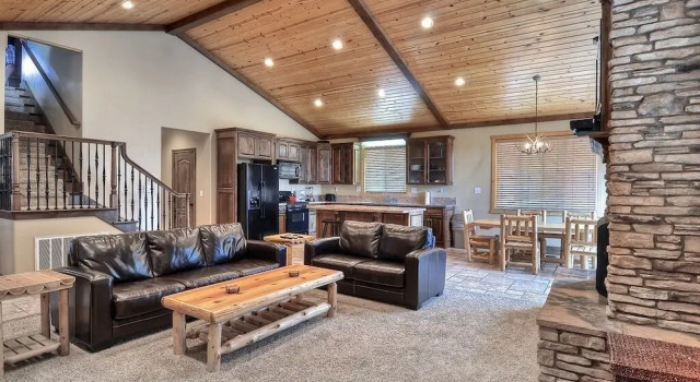 No. 19 Luxuryge Retreat - 4 Br Home, Rezerwuj Dom wakacyjny Big Bear Lake Stany Zjednoczone