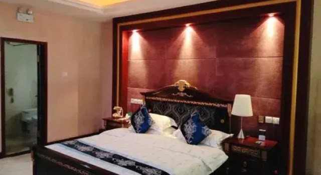 Deluxe Suite Xuedu Hotel
