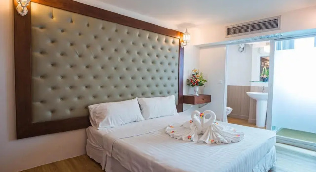 Hermes Hotel Chiang Mai, Забронировать Отель Отели Nong Pa Khrang 3 звезды, 3*