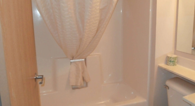 Четырёхместный номер Standard Americas Best Value Inn
