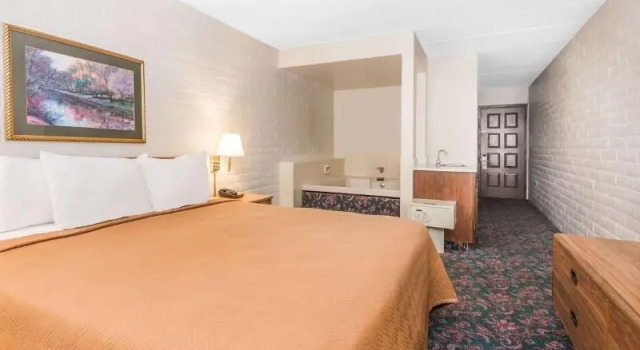 Люкс Standard Knights Inn Dayton by Miller Lane