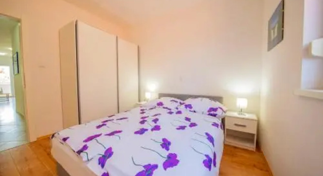 Apartment Ul. kralja Tomislava - 3, Rezerwuj Apartament Hotele w Mulo z parkingiem, Parking