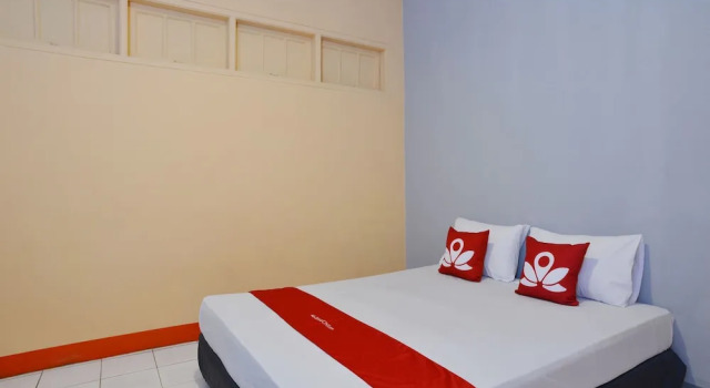 ZEN Rooms Basic Near Pasar Baru, Book Hotel Hotels in Jakarta Province with Parking, Parking
