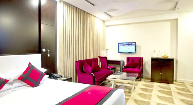 Номер Premium Innotel Luxury Business Hotel
