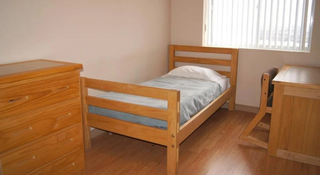 Hotel Laurier - King's Court Residence, Varaa Hotelli Waterloo 