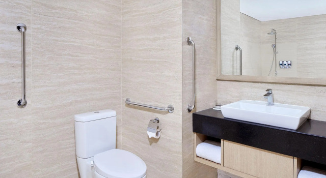 Двухместный номер Deluxe Four Points by Sheraton Makassar