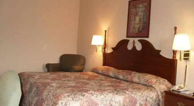 Scottish Inns Morristown, Buchen Sie Hotel Morristown Tennessee