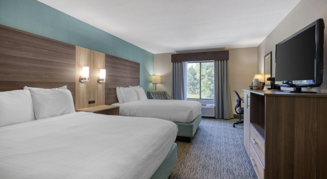 Четырёхместный номер Standard Best Western Executive Inn & Suites