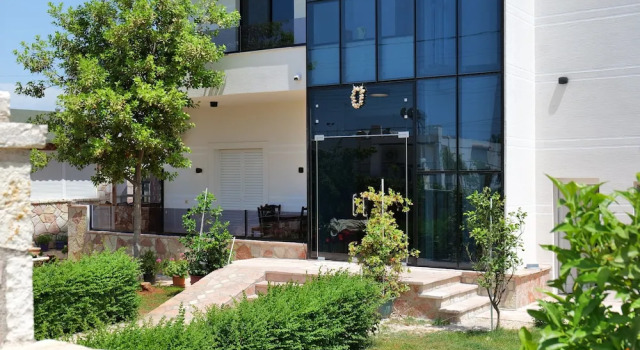 Hotel Eagle, Забронировать Отель Отели в центре Ксамил, в центре