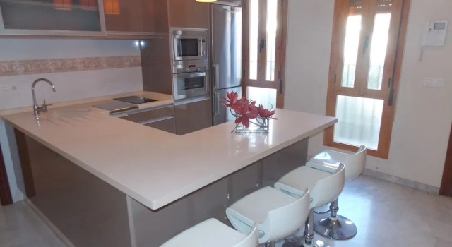 Apartamento Alfonso XII by JITKey, Забронировать Апартаменты/квартира Отели Кордовы с парковкой, рядом с Приходская церковь Сантьяго, Парковка