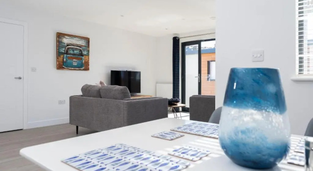 10 Middlecombe - Luxury Apartment at Byron Woolacombe, only 4 minute walk to Woolacombe Beach!, Book Lejlighed Hoteller i Woolacombe med pool, nær Combesgate Beach, Swimmingpool