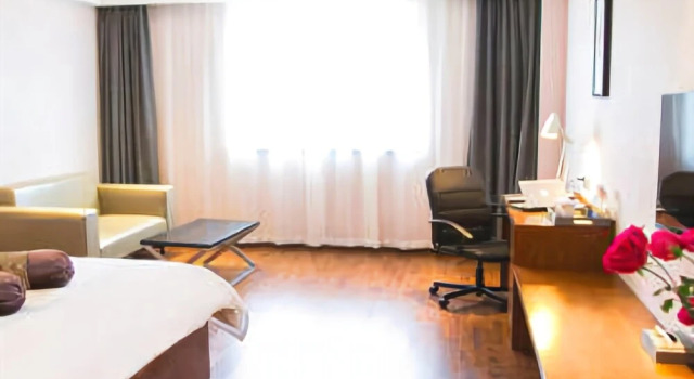 P & E Hotels, Prenota Hotel Hotel a Wuxi con parcheggio, Parcheggio