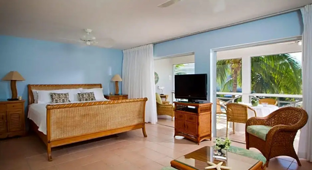 Двухместный полулюкс с видом на океан Ocean Club East, Grace Bay Beach