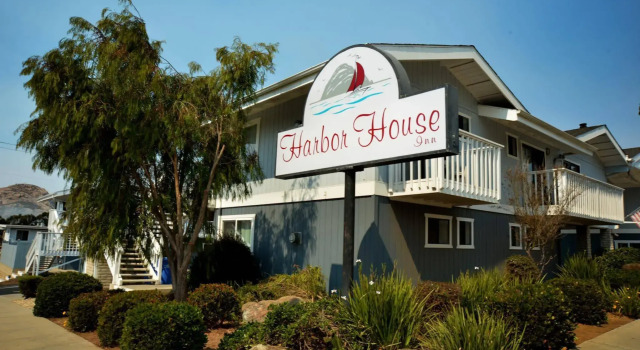 Harbor House Inn, Забронировать Отель Морро-Бэй San Luis Obispo County, рядом с Heron and Cormorant Rookery
