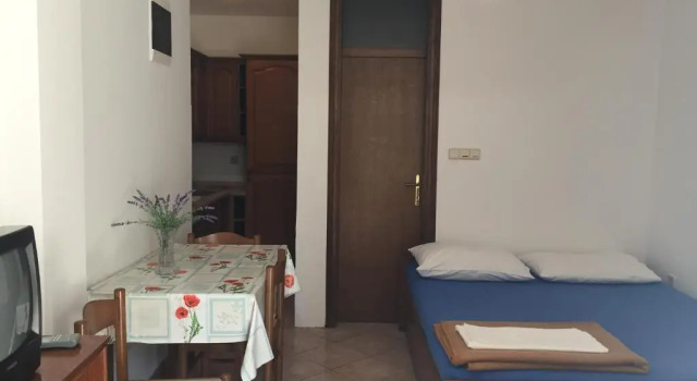 Студия с балконом и с красивым видом из окна Apartments Antonia