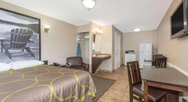 Двухместный номер Standard Super 8 by Wyndham Fort McMurray