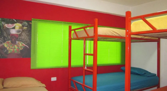 Hostal Caracoles, Забронировать Отель Отели Картахены с парковкой, рядом с Bolivar Park, Парковка