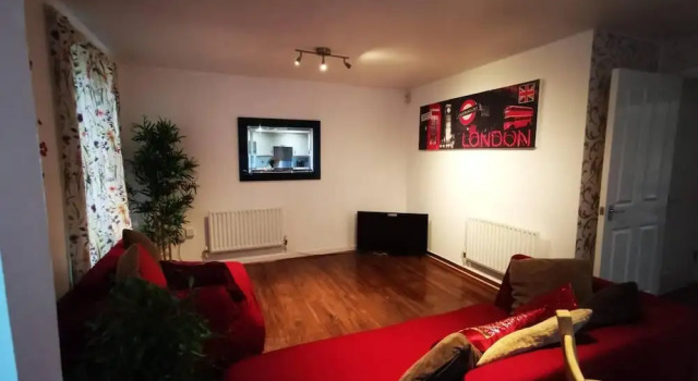 Апартаменты London - 2 Bed Flat - Sleeps 4 - Parking - Wifi