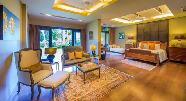 Вилла Royal Impiana Beachfront Resort Patong, Phuket