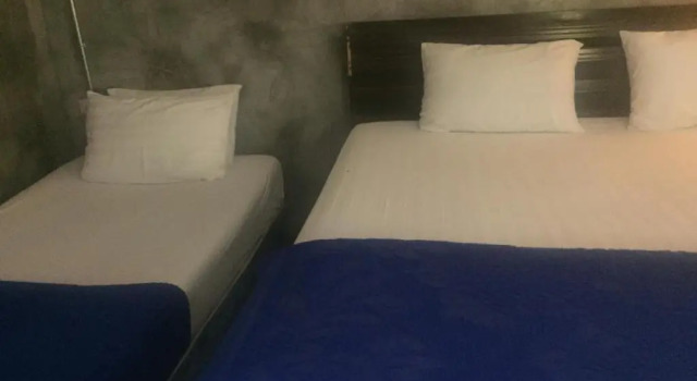 Номер Economy Crescent Bay Resort