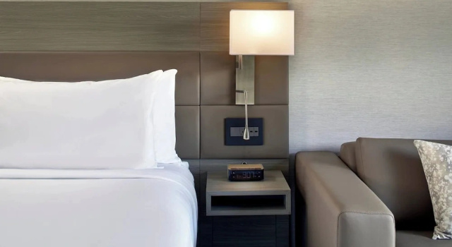 Номер Premium AC Hotel by Marriott Durham Duke University