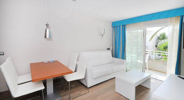 Apartamentos Oro Playa, Book Ferieresort 4-stjernede hoteller i Formentor, 4*