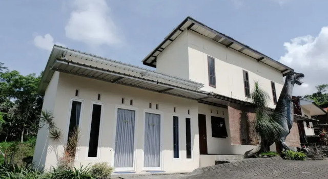Oyo 668 Lovina Inn