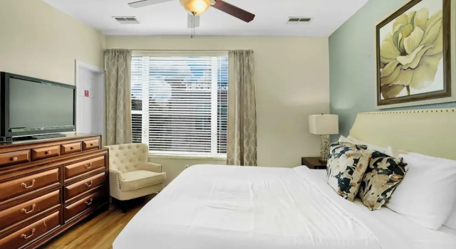 Spacious Townhome W/patio & Garage! Sleeps10, Varaa Hotelli Orlando Kissimmee
