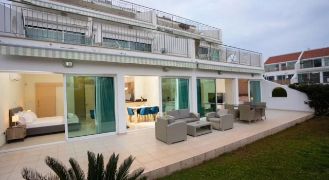 Апартаменты Bay View Gardens Apt 1