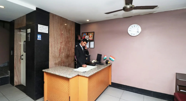 Oyo 28796 Hotel Rajhans, Забронировать Отель Отели штата Махараштры 3 звезды, 3*