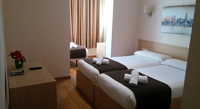 Номер Standard Hostal Barcelona Travel
