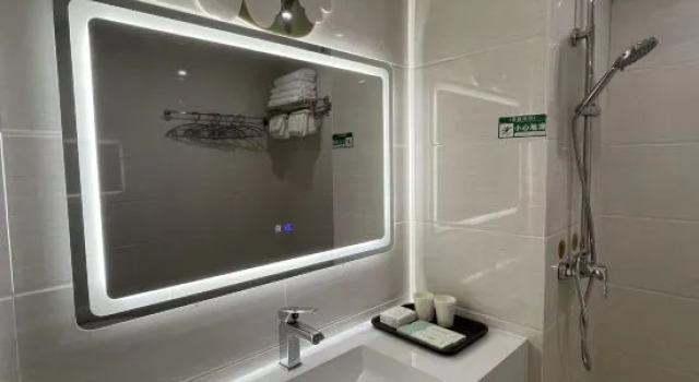 Трёхместный люкс Deluxe Haicheng Business Hotel
