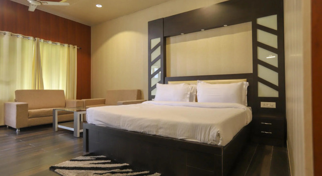 The Grand Shiva Resort & Spa, Rezerwuj Ośrodek wypoczynkowy Hotele w Uttarakhand z basenem, Basen