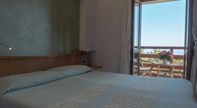 Двухместный номер Standard с балконом Hotel Cala Reale