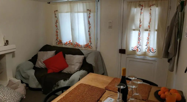 Коттедж Spitaki Spata Airport Studio