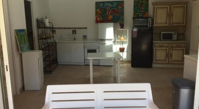 Agréable Maison de Vacances avec Piscine Privée, située à Robion au cœur du Luberon, avec une jolie vue, 8 personnes, LS2-293 PASCO, Boek Hotel Robion Luberon