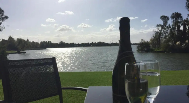 Апартаменты Waterside Holiday Rentals Unit 31