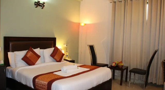 Pacific Inn Sec 45, Забронировать Отель Гургаон 