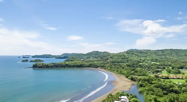 Коттедж Beachfront Villa - Sunsets and Daily Maid Service
