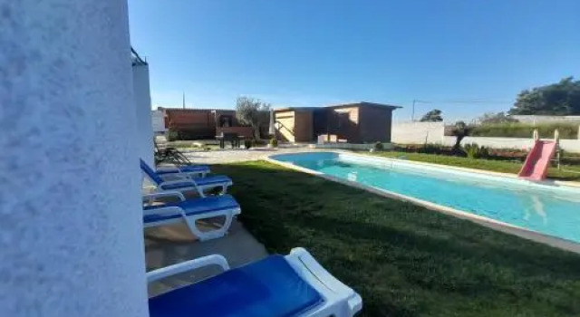 Alojamento L&R (Quartos), 予約 ホテル Borba Alentejo Central