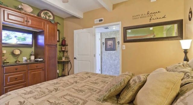 Aquarius Condominium 302