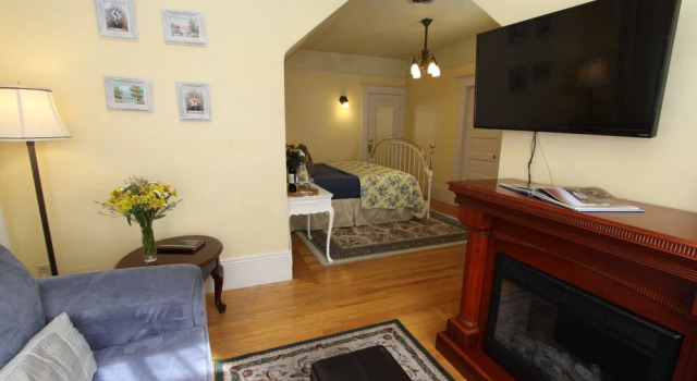 Люкс Kelley & Young Wine Garden Inn