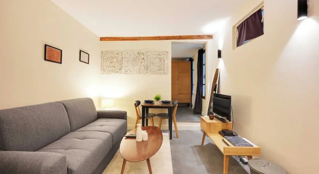 Charming Apartment - 1br- 4P- Arts et Metiers, Забронировать Апартаменты/квартира Париж Иль-де-Франс, рядом с Станция метро Rambuteau