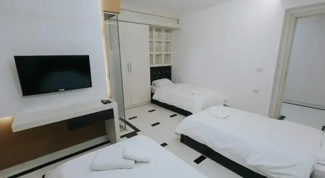Трёхместный номер Standard с балконом Hotel Kristal