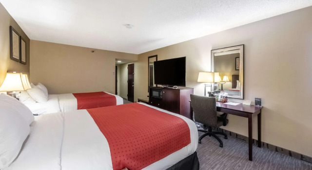 Четырёхместный номер Standard Clarion Hotel San Angelo near Convention Center