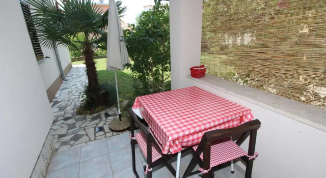 Студия Apartments Lara