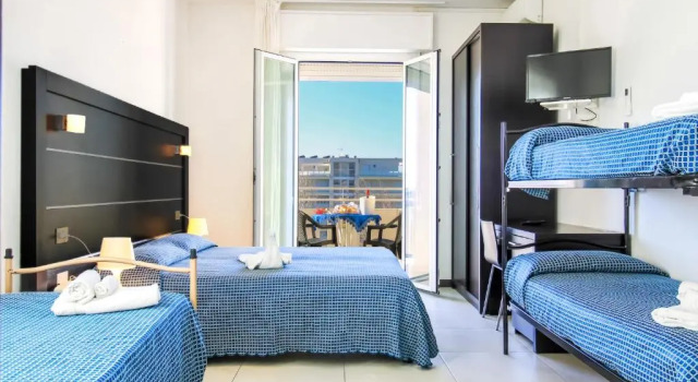 Семейный номер Standard с балконом RESIDENZA ANNESSA Hotel Duca di Kent
