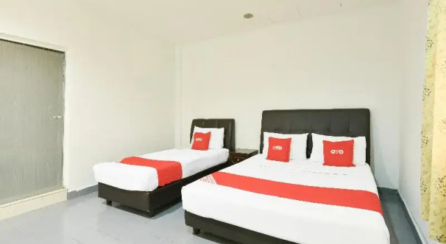 Номер Standard Hotel O KB Near Siti Khadijah Market